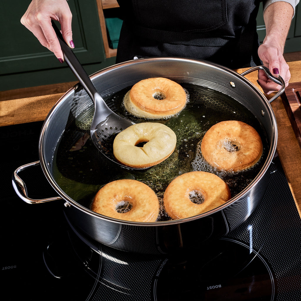 Hybrid Deep Sauté Pan with Lid, 10-QT • HexClad