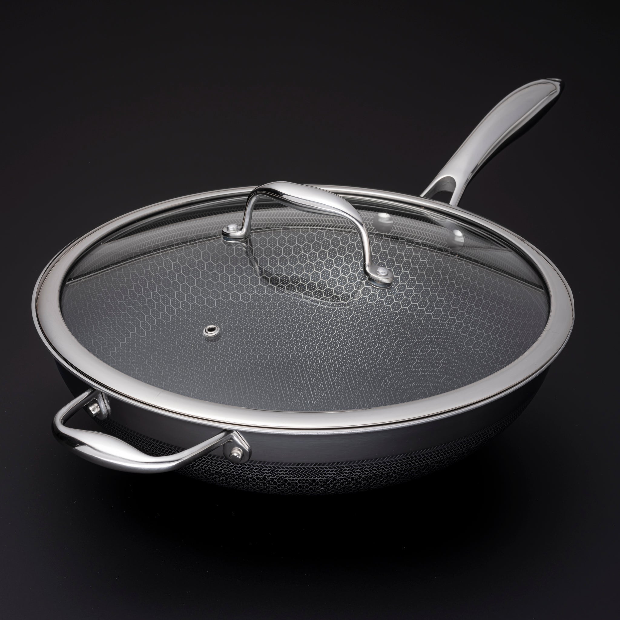12" Hybrid Wok with Lid • HexClad
