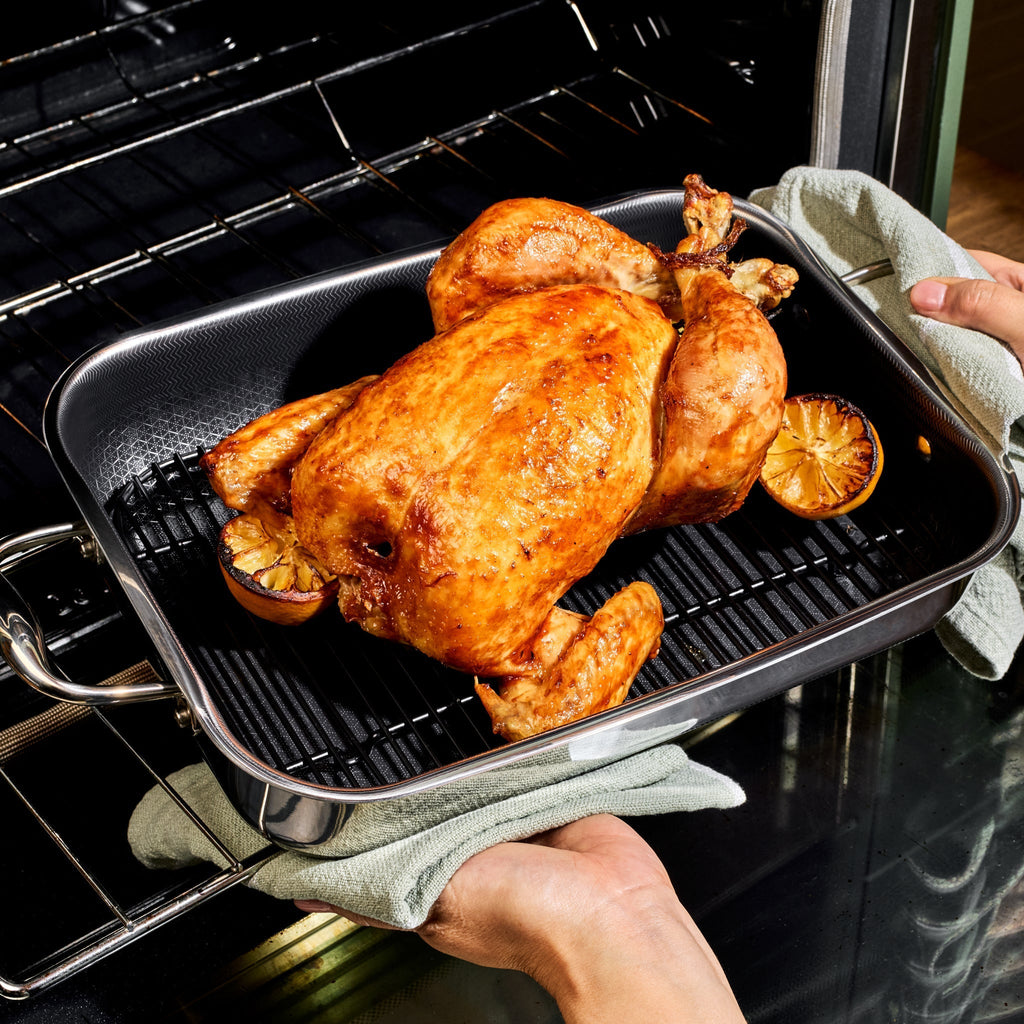 Hybrid Roasting Pan with Rack, 9” x 13” • HexClad