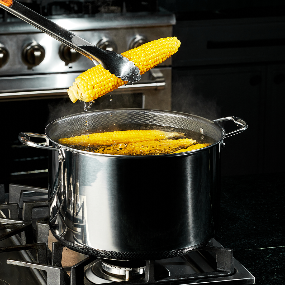 Hybrid Stock Pot with Lid, 12-Qt • HexClad