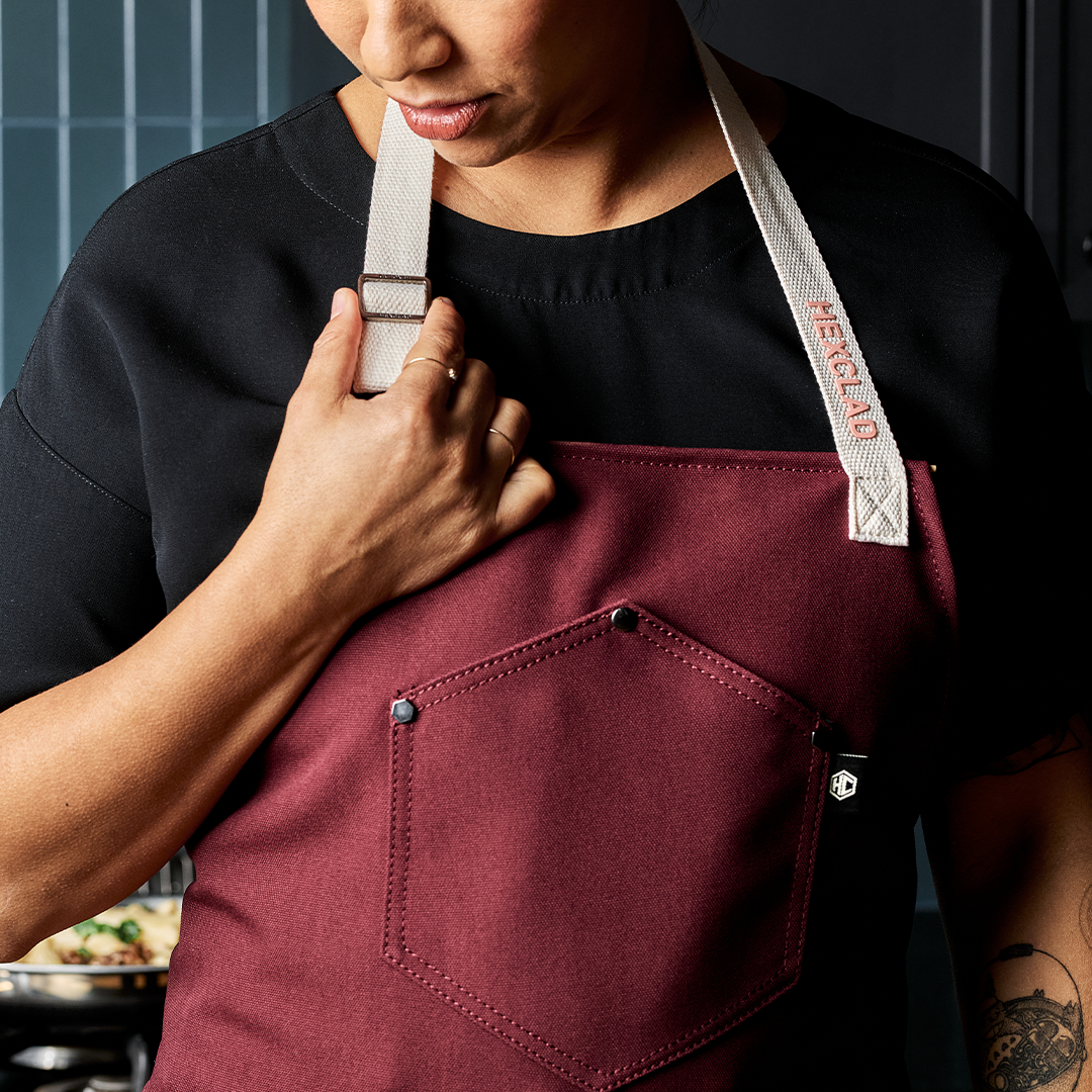 Eco Modern Apron (Crimson) • HexClad