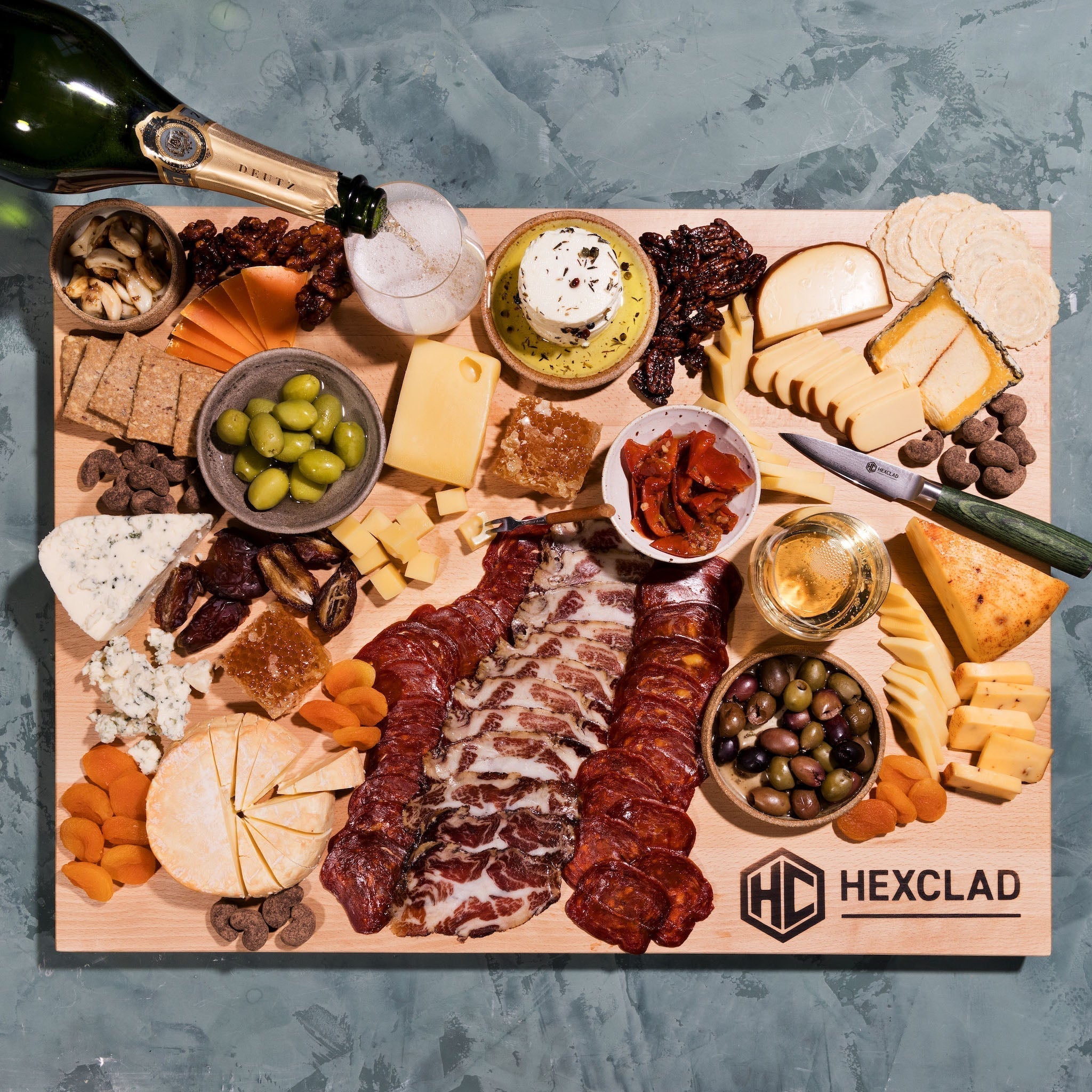 Beechwood Cutting Board, Extra-Large • HexClad