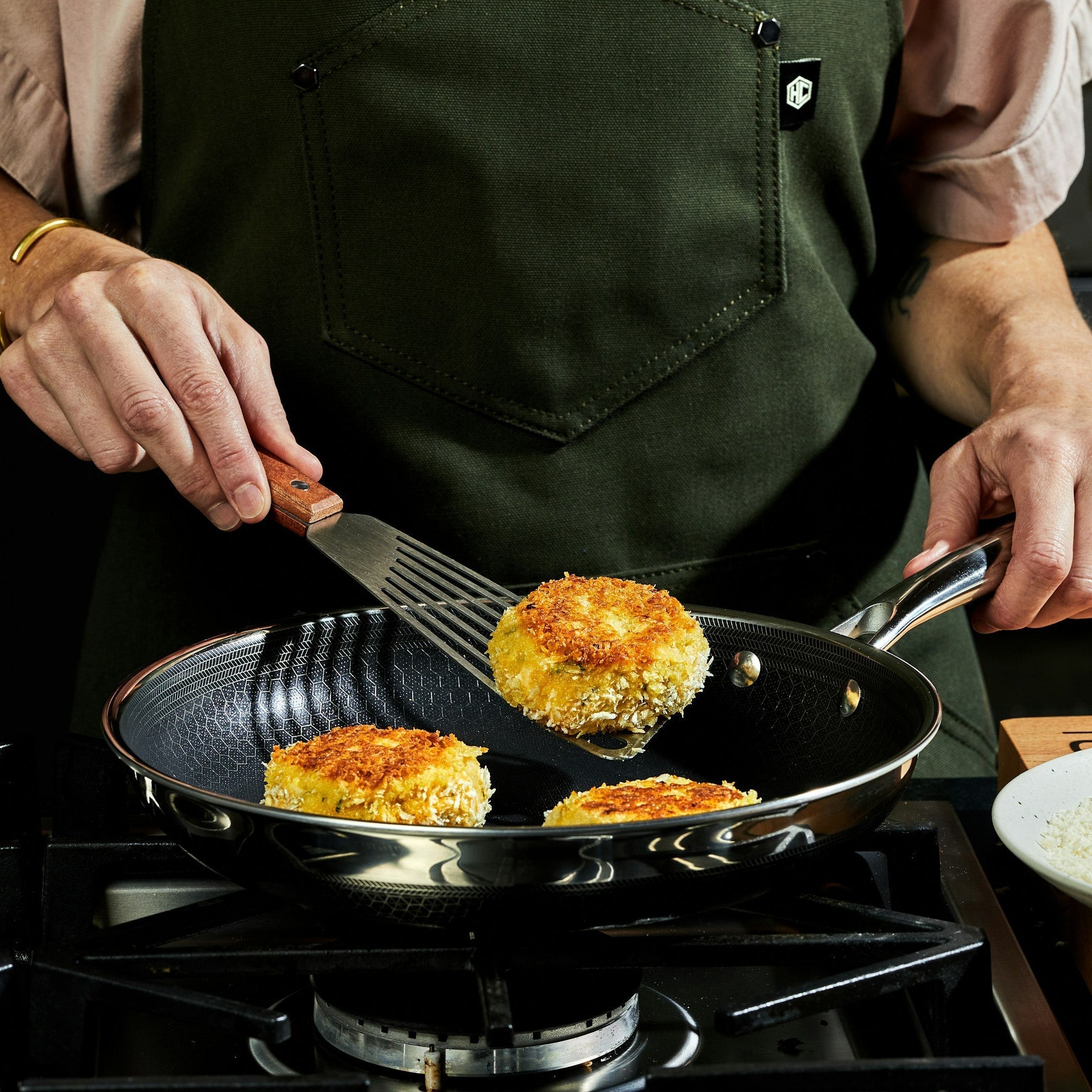 Hybrid Fry Pan with Lid, 10" • HexClad