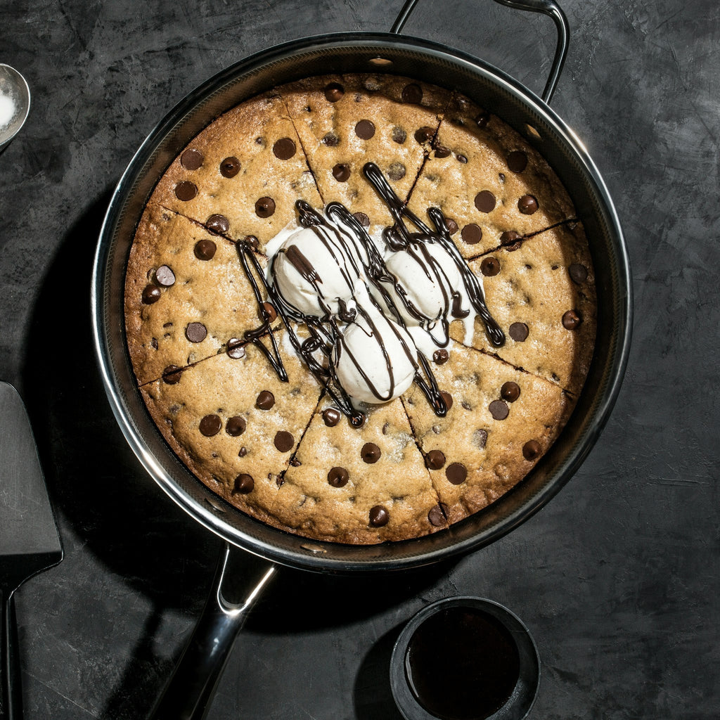 Hybrid Deep Sauté Pan with Lid, 3.3-Qt • HexClad