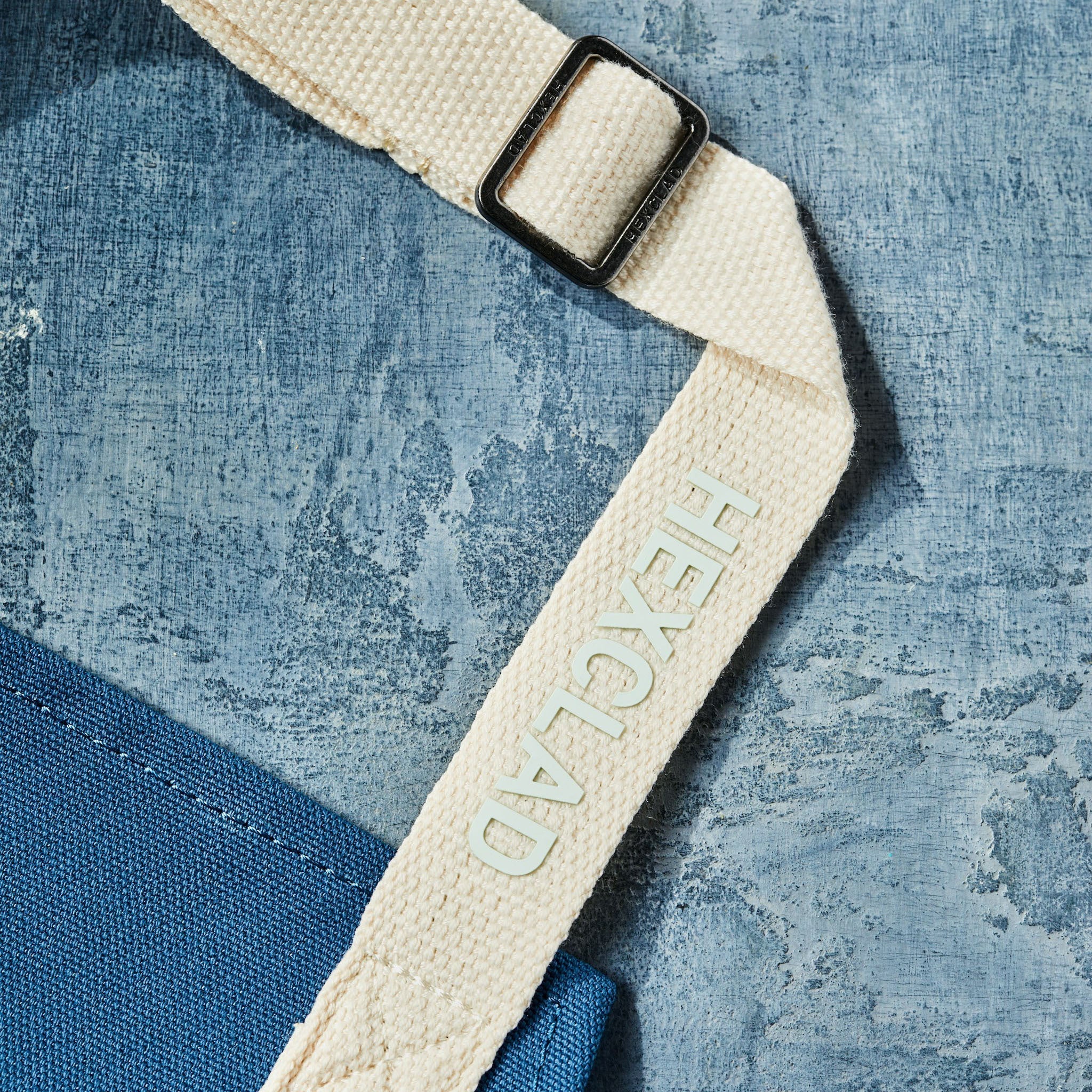 Eco Modern Apron (Azure) • HexClad