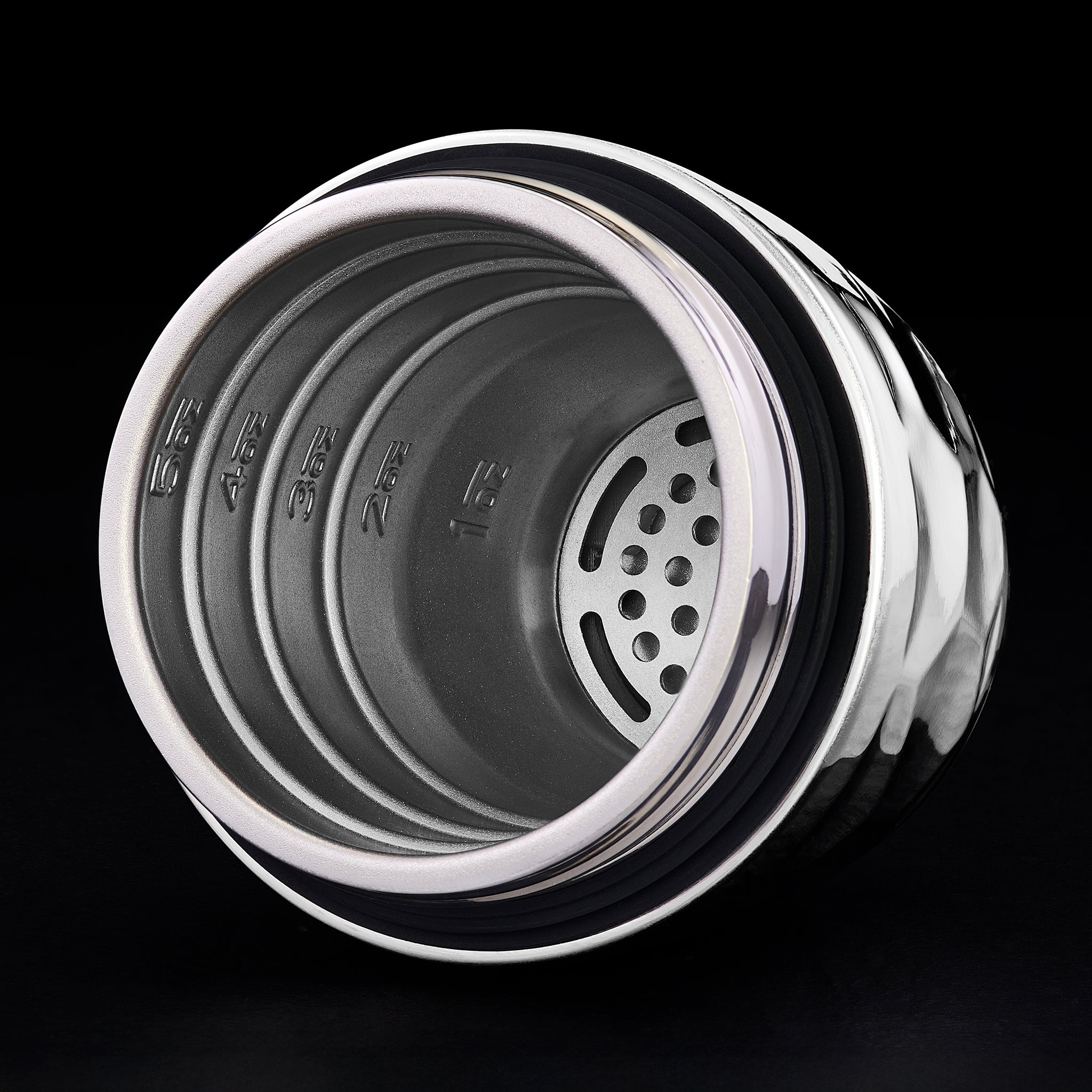 Cocktail Shaker, 25 oz (Chrome) • HexClad
