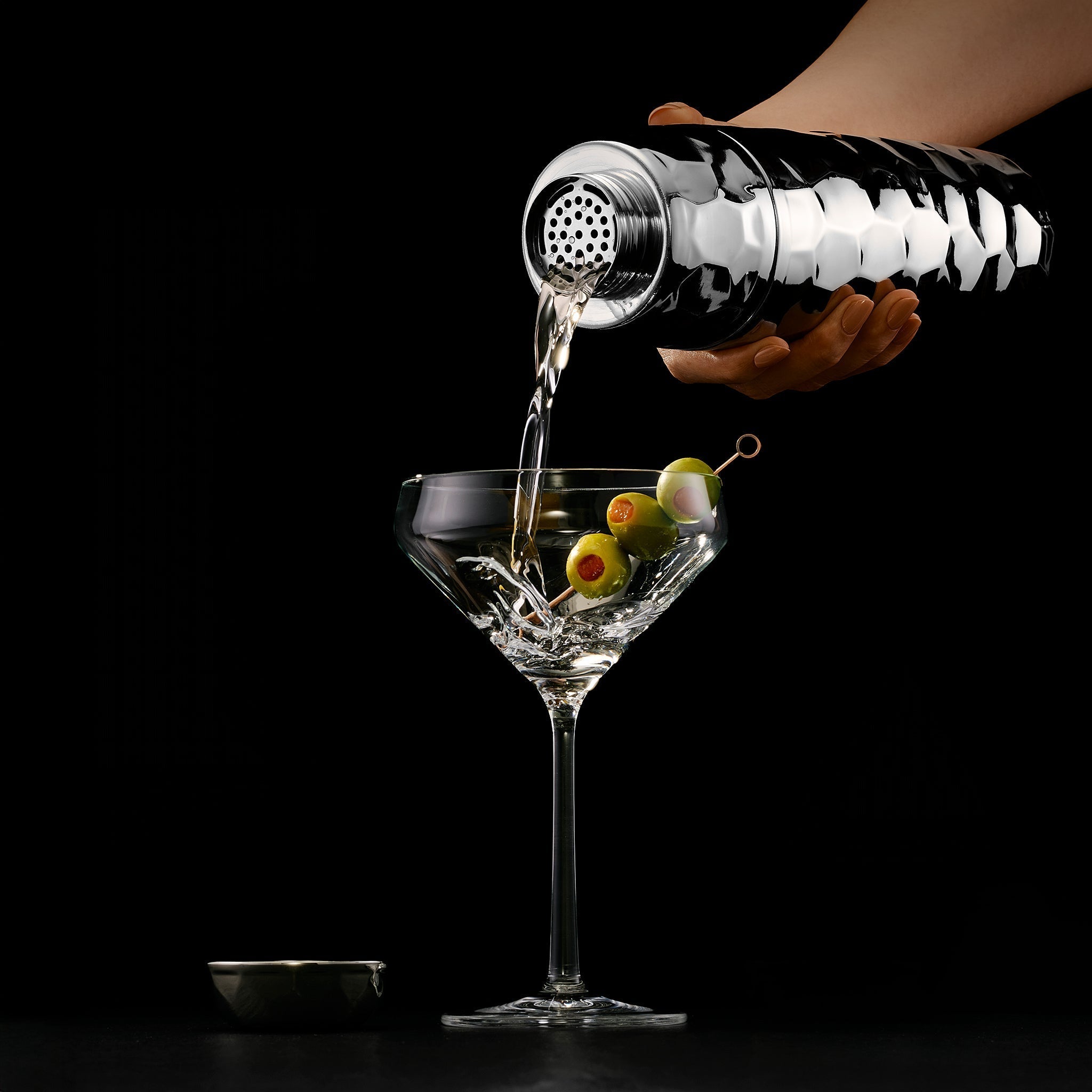 Cocktail Shaker, 25 oz (Chrome) • HexClad