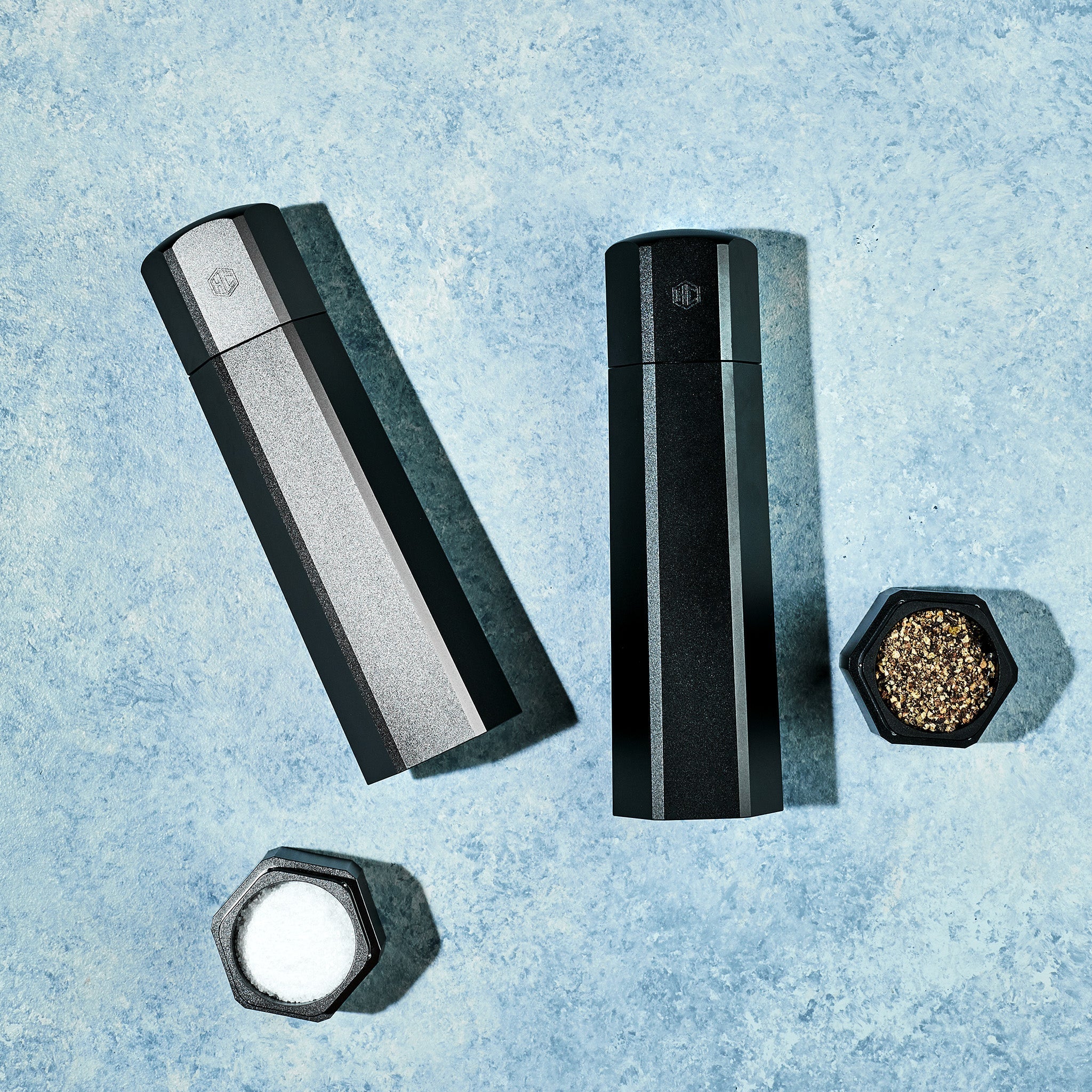 HexMill Salt and Pepper Grinder Set • HexClad