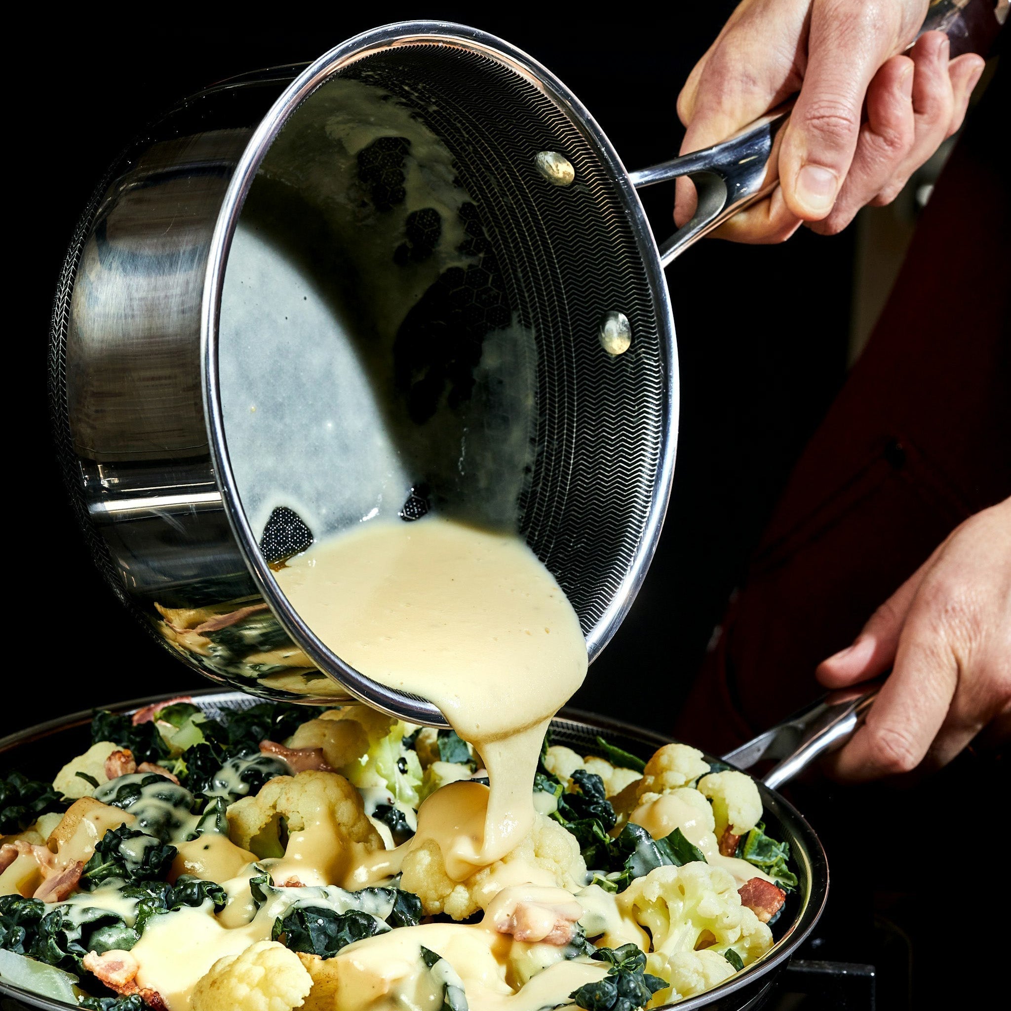 Hybrid Saucepan With Lid, 2-Qt • HexClad