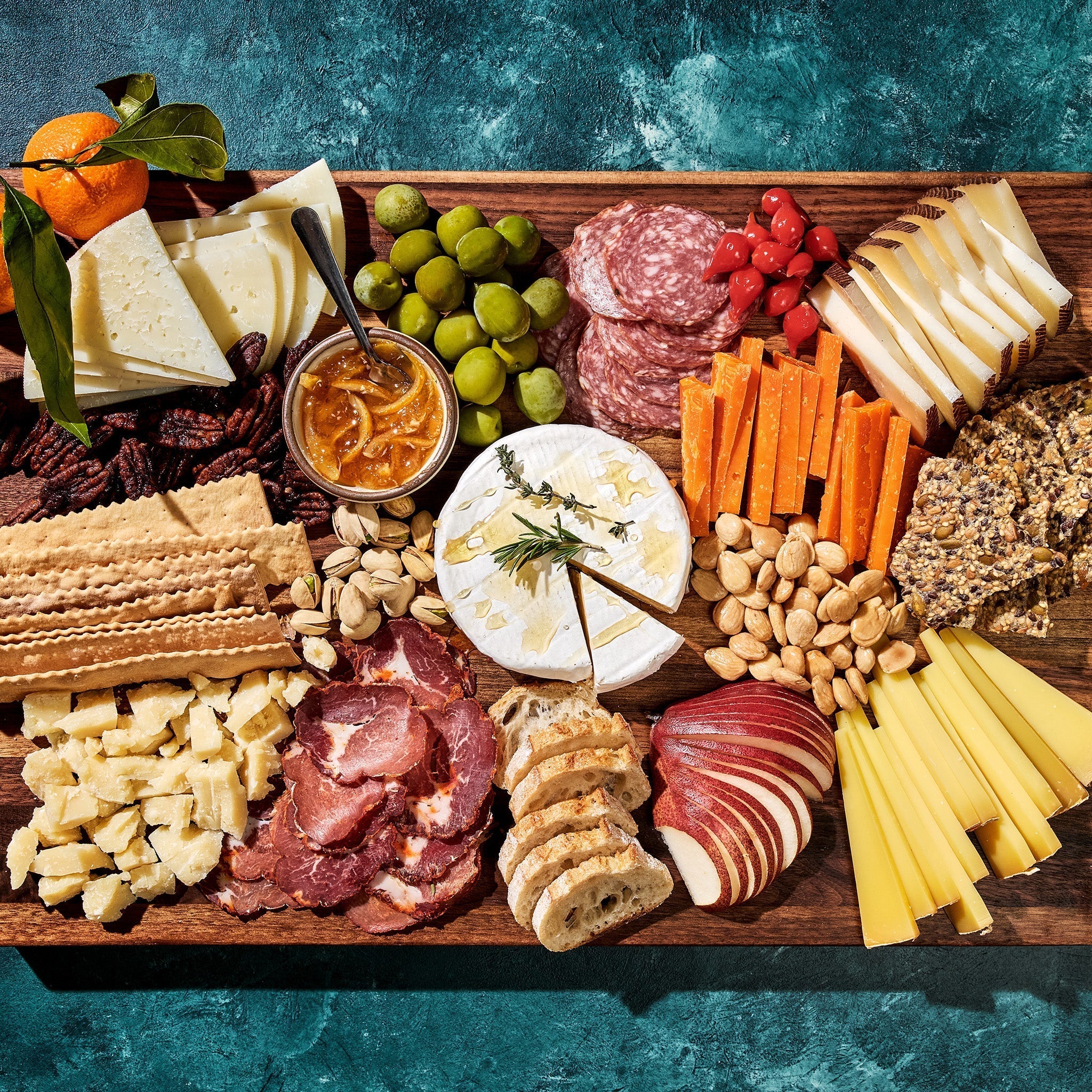 Walnut Cutting Board, Large • HexClad