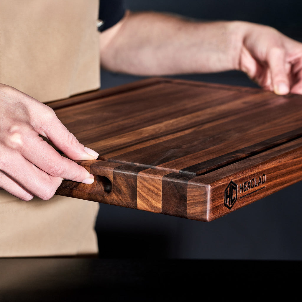 Walnut Cutting Board, Medium • HexClad