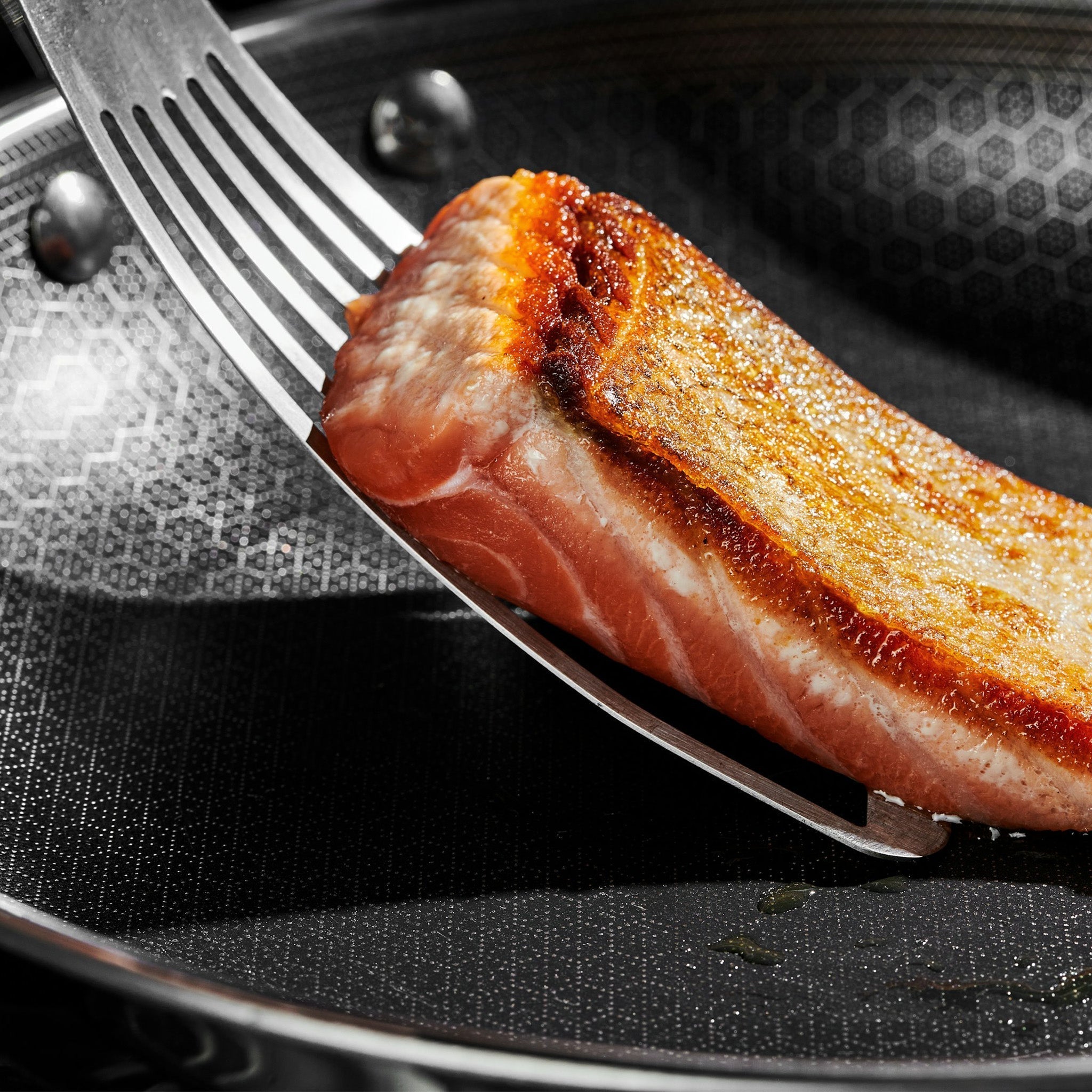 Hybrid Fry Pan with Lid, 7" • HexClad