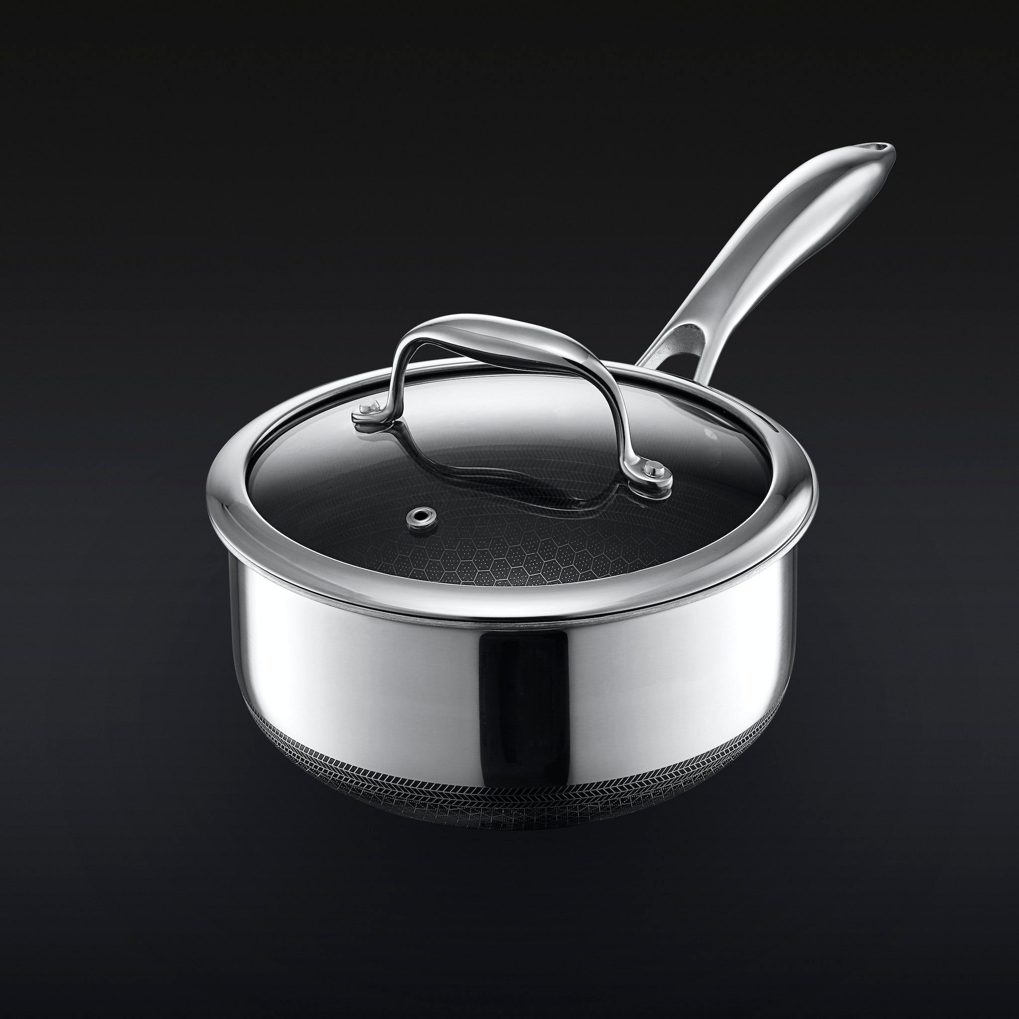 Hybrid Saucepan With Lid, 2-Qt • HexClad