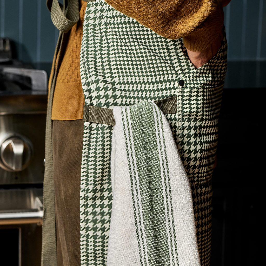 Eco Modern Apron (Houndstooth-Forest) • HexClad