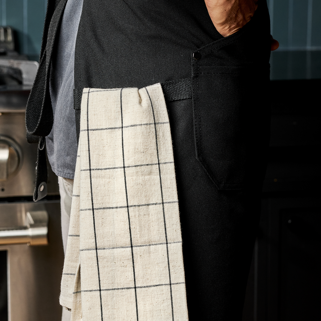 Eco Modern Apron (Onyx) • HexClad