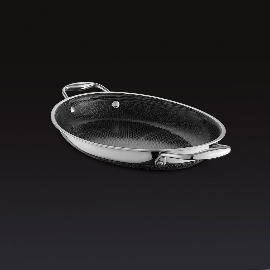Hybrid Oval Roasting Pan, 9” x 12.5” • HexClad