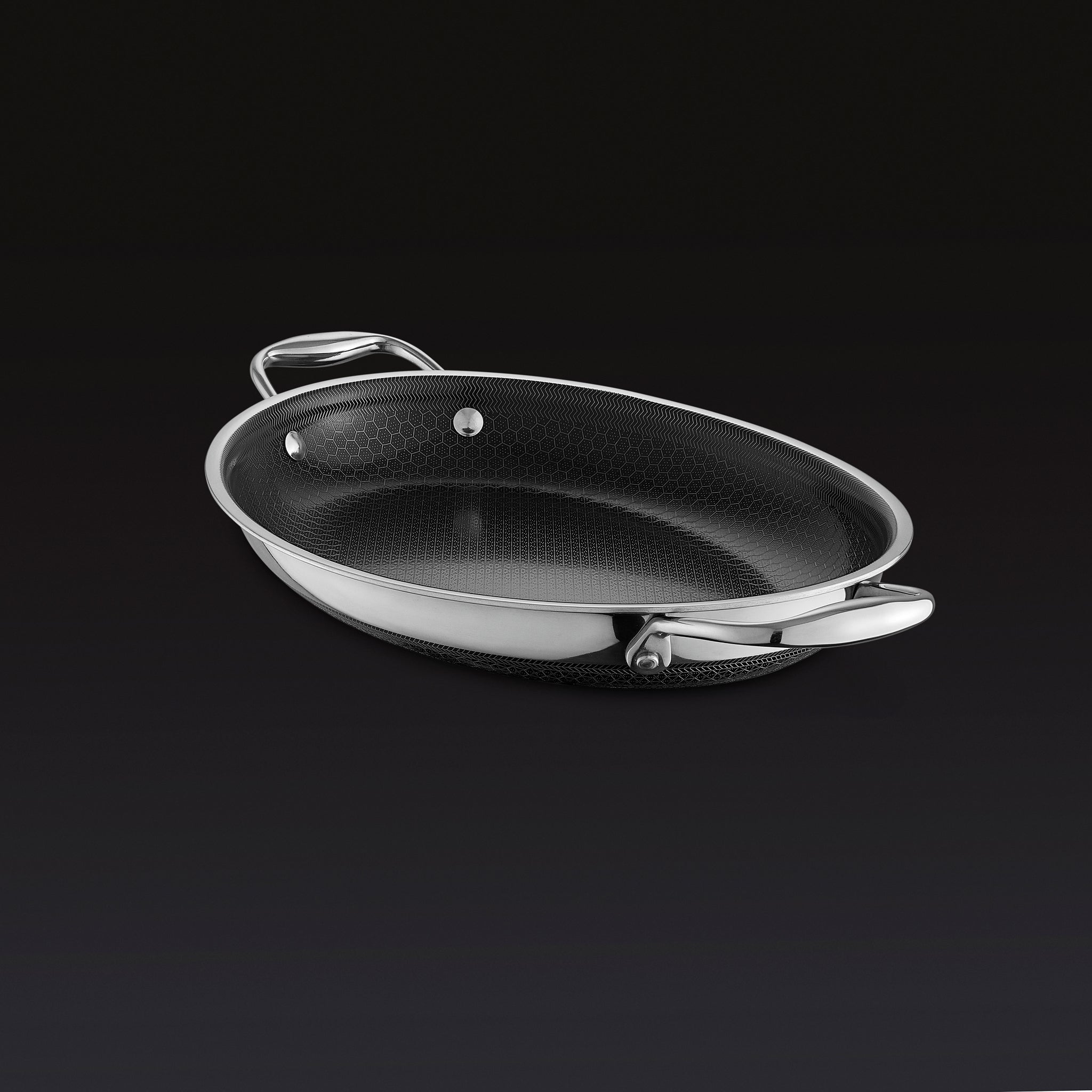Hybrid Oval Roasting Pan, 9” x 12.5” • HexClad