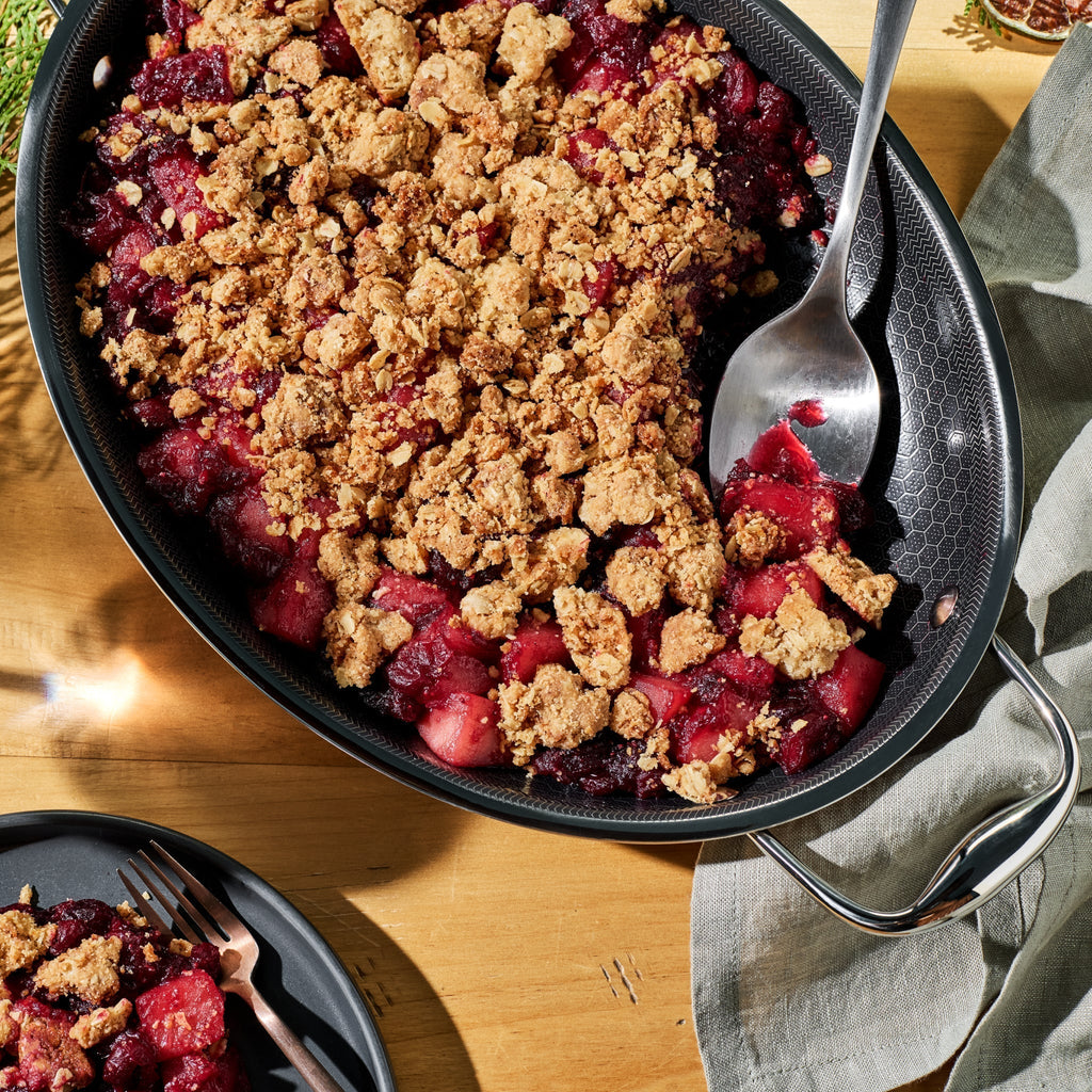 Hybrid Oval Roasting Pan, 9” x 12.5” • HexClad