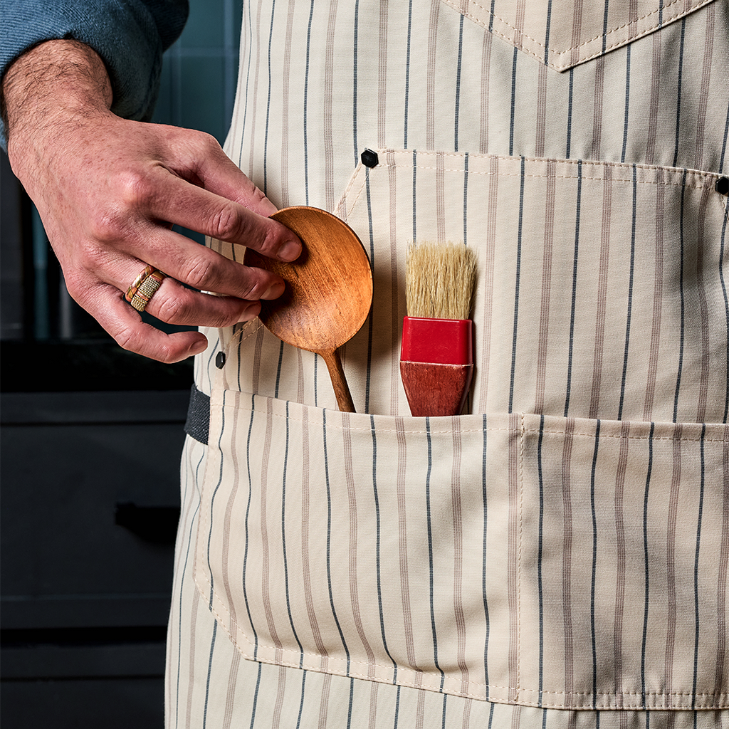 Eco Modern Apron (Pinstripe, Cream) • HexClad