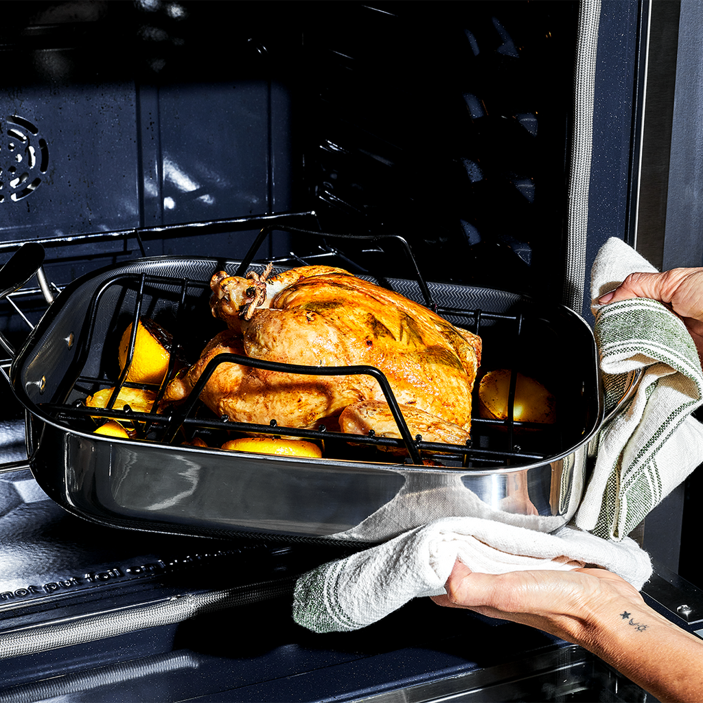 Small Hybrid Roasting Pan with Rack • HexClad