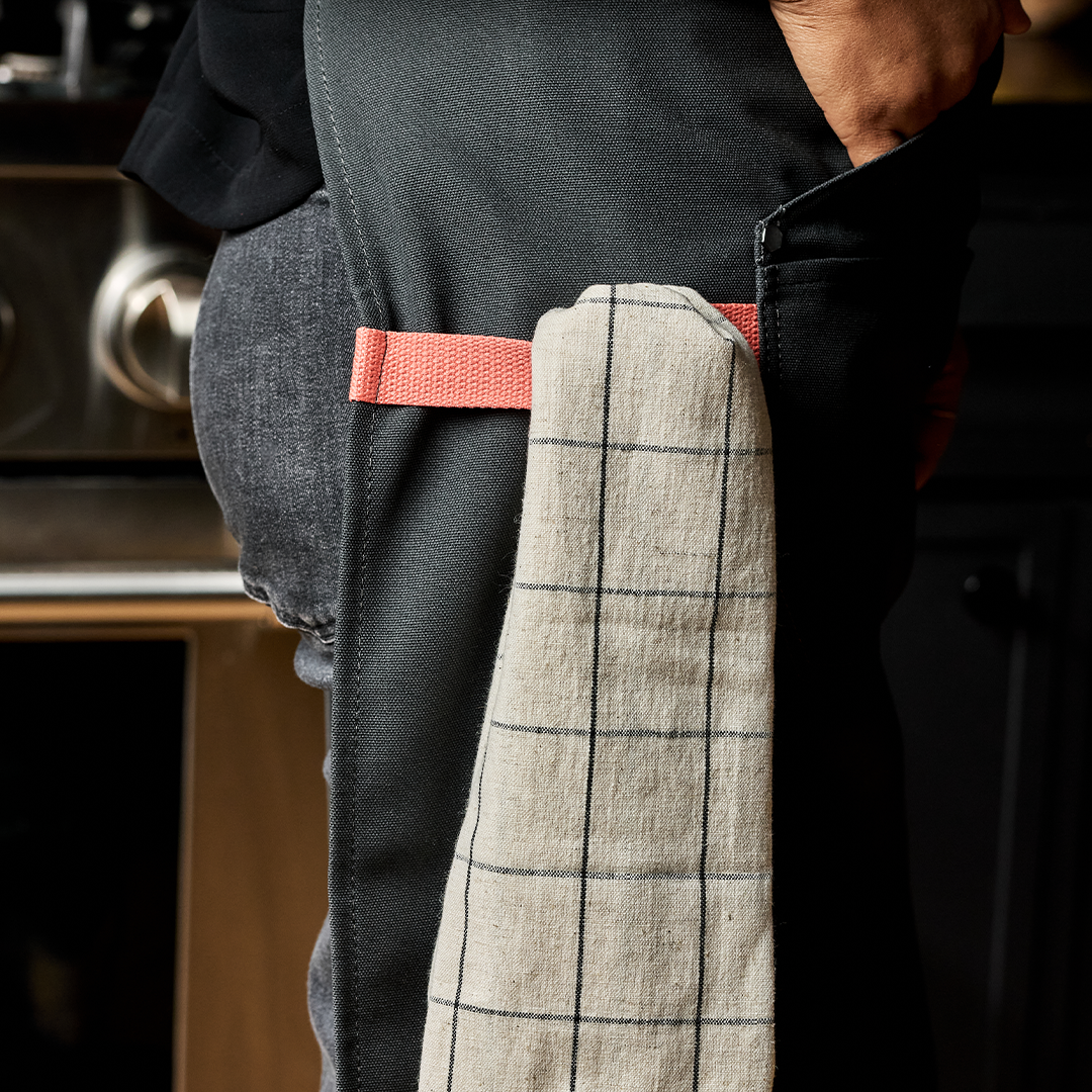Eco Modern Apron (Slate) • HexClad